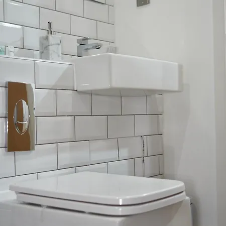Luxury - Smart Tv - Fast Wifi - Near Utilitia Arena & Icc Lejlighed Birmingham